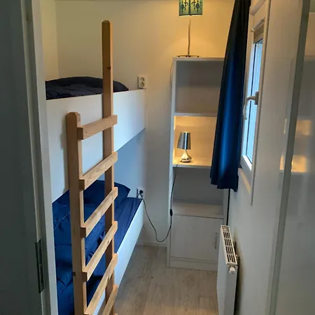 Family Friendly דירה